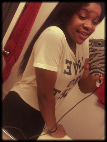 im single .. follow me i will follow back #Taurusbaby #90sbaby #LR