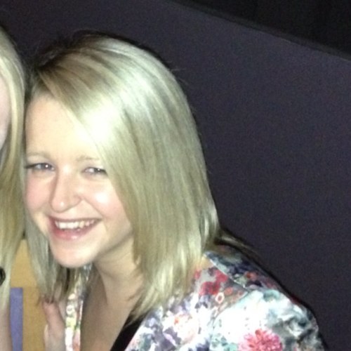 Originally from Newcastle, currently living and working in Edinburgh as an e-learning designer. Mum to a 2 year old little boy. Girly girl at heart