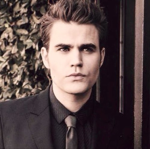 I'm a vampire and this is my story...! make the button blue :) love you all