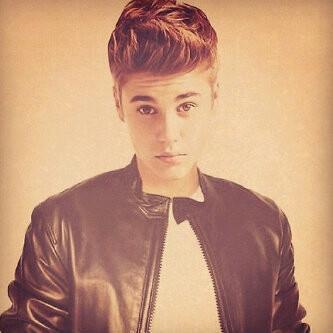 I love Justin Bieber & 1Direction. I saw Justin 27 March on his concert in Holland♥♥   ✿