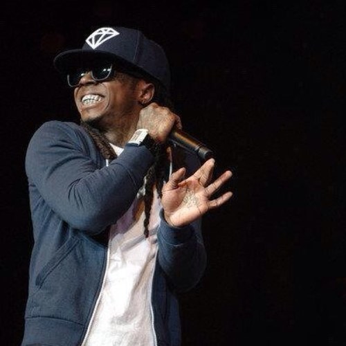 Un bio de 160 caractères? Blague? Breff ! Moi,je suis marier avec Lil Wayne,ouais ouais ;) Follow me :P