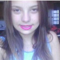 → ~' Oi oi (!)Quer sαber quem ser eu (?) Aqelα. simplismente αqelα. (Y) A Princesa teimosα do seu conto de fαdαs de terror #