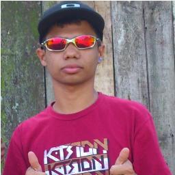 Amigos? Tenho poucos mais verdadeiros s2s2