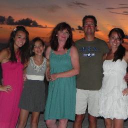 Market America/Shop.com UnFranchise Owner, loves family, friends, music, theatre, and getting cashback for shopping!