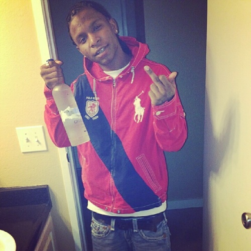 REAL NIGGA DOIN WAT THEY CANT, MONEY GANG MOBIN, PROUD FATHER TEAM DAUVE', $OUTH $EATTLE 4400