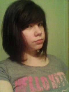 je suis directioner et je ne suis pas célibataire ni en couple je suis juste réservé a la personne qui me mérite    aller KISS 3