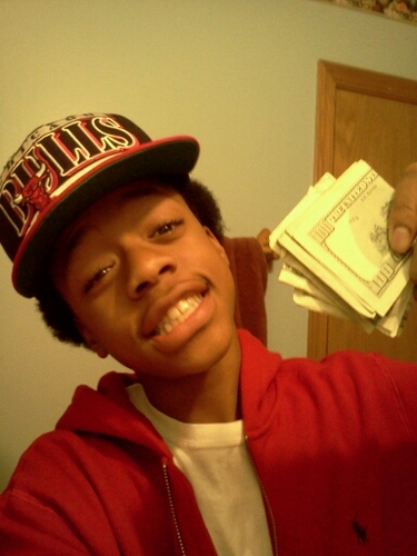 Team*MINNI$KID* . Team LightSkinned . #FollowBack Bitch. .Im a Dawg BARK BARK . Where You Bitch? . Only Fuck Wit a Few ! -$$$$
