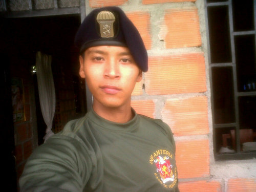 22Jodavid's profile picture. Las mujeres son para darle besitos y amor, no para jugar con sus sentimientos y tratarlas mal. Ey Sigueme ;)