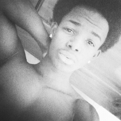 armanidem's profile picture. Armani Mayberry | 16 |Crush @AlixLapri |Im a Singer/Dancer/Musician/Rapper.Get to know me! | Instagram:ArmaniMayberry96 :)