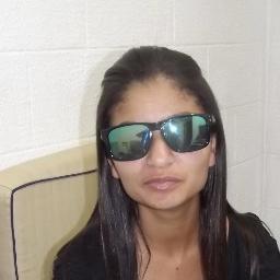 Oi tenho 14 anos sou tímida mais , eu erro. Perco a paciência e me estresso facilmente,sou simples assim