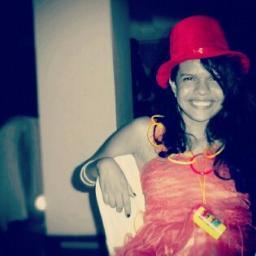 Evil regal, Girl from Brazil, 16 years old, obsessed with once upon a time!!! Follow me and I follow you :p