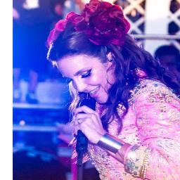 @ivetesangalo meu amor meu mundo ♥. Atualizado por @CarlaSouza_IS Desde 11/09/2011