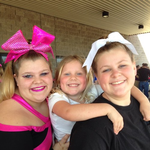 VickiDegroat's profile picture. Mom to three beautiful girls. Life is good!