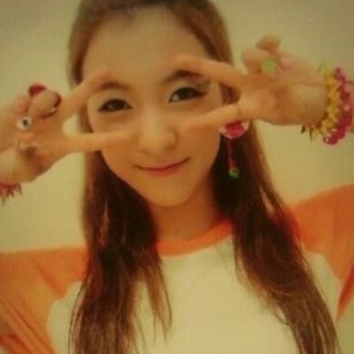 _Lunabot_fx's profile picture. f(x) Luna bot