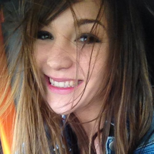 Holly Michaels (hollyhivt) Twitter