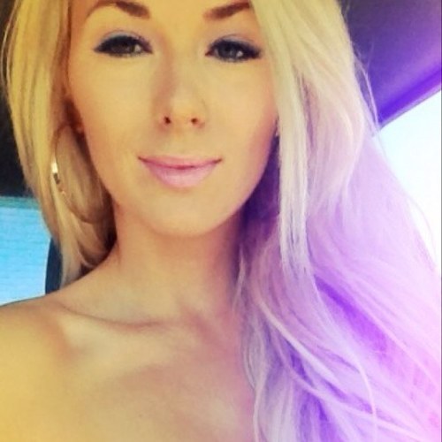 - follow me(: fanpage for ShesADopeBITCH mention for a follow back (: don't like my tweets? IDGAF :D