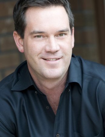 Dad, Journalist, Golfer, Packer Fan, Likes puppies and Mexican food.