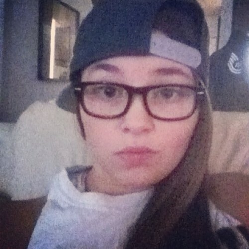 follow me.. @UsherRaymondIV does instagram: taylor_rickman
