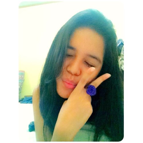 putrisyahidna's profile picture. have a twin from another mother @astriasvinia