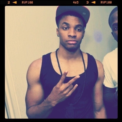 Jaycee MUSICPRODUCER/ STUDENT *22ans A Produit pour {Matt Houston|J0ke|3010|Black Kent|Jango Jack|Lalcko} #BBM #MillionnaireAvantLaTrentaine