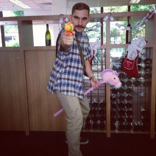 hi m8 I DJ / @themanething / CAPS LOCK, BURS & slant ENTHUSIAST / Chelsea Fanatic / Cronulla Sharks Fan #CSFC12
