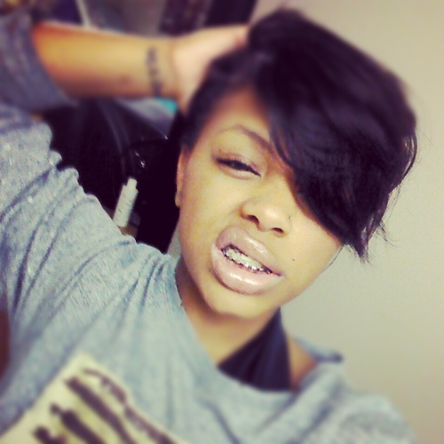 just a girl who wishes for the world. a woman with a beautiful soul. im superwoman. instagram : karsonkarisma