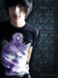 soy Scene Skate me apodan el Fantasma y me gusta todo tipo de metal