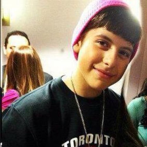 I love @matthunter123 ❤ Follow me! I follow back! (: