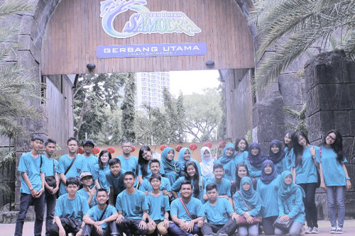 Social one is always happy in the arms of science | kebersamaan (Italy) | #SUPLS #InsiemeJibakutai ☀