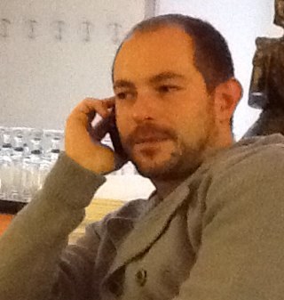 EBonazzoli's profile picture. Mi chiamano Prof. ma in fondo non ci credo neanch'io. 
Basta amare i ragazzi e l'arte....