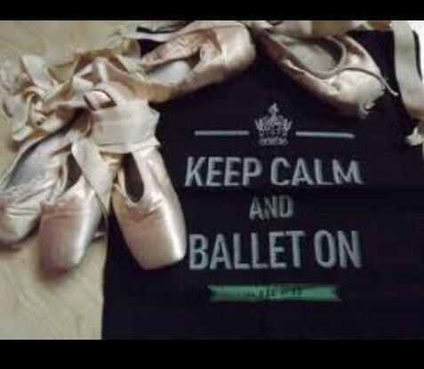 Bailarina de ballet clásico y danza moderna. Baila porque te gusta porque diafrutas con ello, vale la pena luchar por lo que amas.
