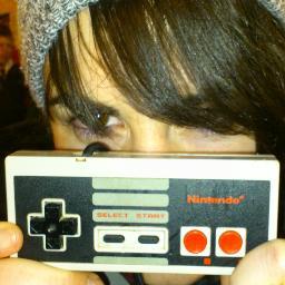 Friki de juegos de mesa y videojuegos. Madre de perrines 🐕 y gatines 🐈. ¡Felizmente casada con mi otra mitad! 🏳️‍🌈 Biológa y profe de inglés. English & 日本語.