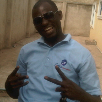 Medical professional , easy going with a love for travelling , sports and politics