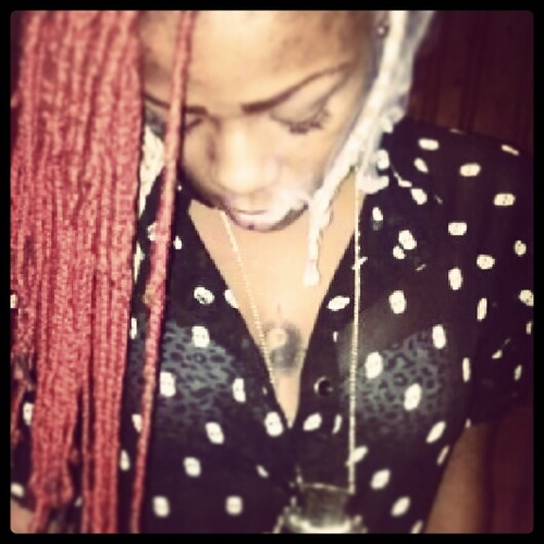 Screaming YOLO No i Live Twice ...Genius..Writer...WavvY af! females i ♥ *lights spliff* Mention me ill #FOLLOW BACK
