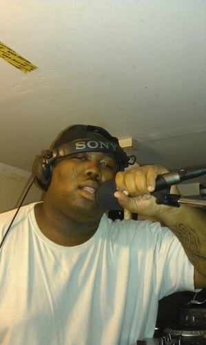 Dj and Radio host on http://t.co/oGl1bmPagK - 103.9fm(London) Info and bookings contact: Selectaboogz1@hotmail.co.uk
