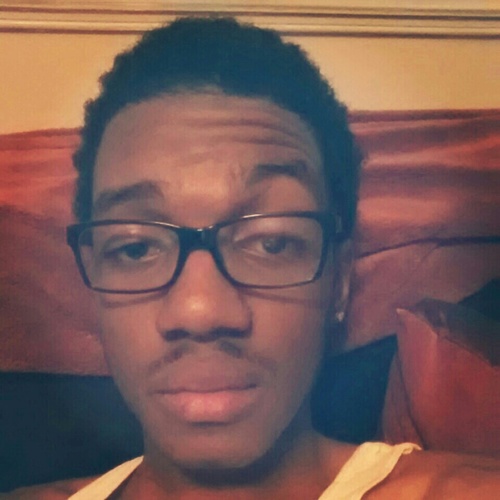 God 1st...I love music! .aspiring song writer/producer....life is good! #fsubroncos #fsu15 ..instagram: _KingZEE__