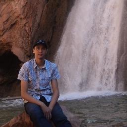 amine2040's profile picture. 