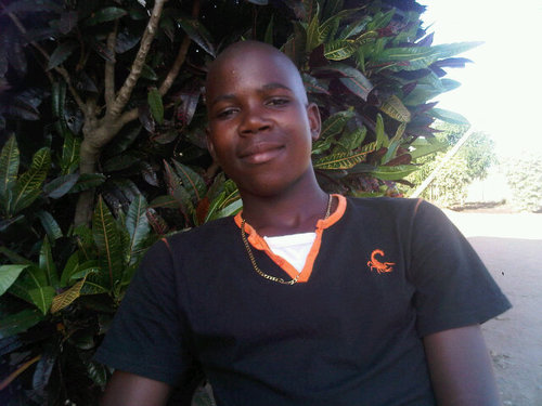 Im a rapper,a song writer nd i have a crew called CRF.i als hav a production studio.u can email me,(lubisivusi2@mail.com)
