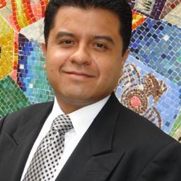 Experto reconocido por su capacidad para innovar y mejorar procesos que posicionen competitivamente los productos y servicios de la compañía