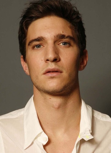 Jake999Ashley's profile picture. Forensic minds make intelligent mysterious people. I'll follow you back, the next move is yours...