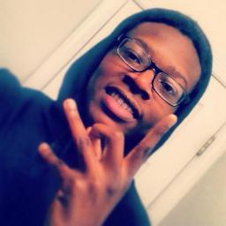 ✡Quadaro (Qua-Dare-Oh). Chill ass niGGa. #74GD✡ http://t.co/aezUpBRjoJ KIK: quethelion
