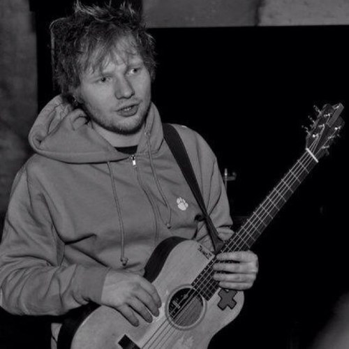 'the worst things in life come free to us' 4 girls who love @edsheeran #withbass