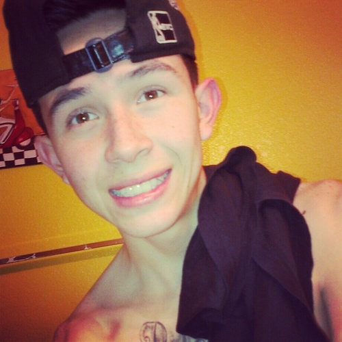 I be that pretty mutha fucca you can call mee wah youu wanna . Mpking.! #freekobe #freesnork