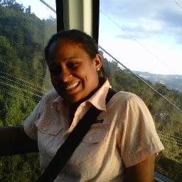 Elianahernandz's profile picture. 