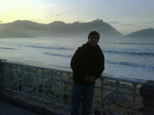 gasoaranguren's profile picture. Estudiante de 3o de Ingenieria Industrial, TECNUN. Residente del @cmayete y apasionado de la comunicación y publicidad.