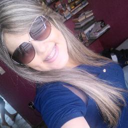 20 anos, estudante de english, nutricionista em formação, amiga, filha de pais abençoados e do criador do mundo, Serva de um DEUS FIEL.