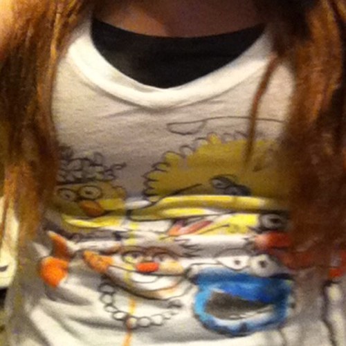 Im a short curvy brunette from ohio. I dance. I sing. I'm a drama geek. I love creative writing. Soccer is life... Take it or leave it... Oh, and i love guns :)