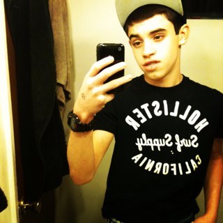 HuxChristian's profile picture. 