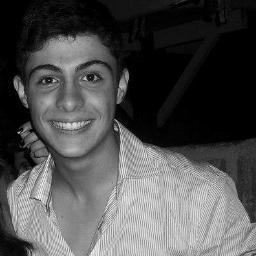 Para que levar a vida tao a sério, se ela é apenas uma alucinante aventura da qual jamais sairemos vivos? #ousadiaealegria