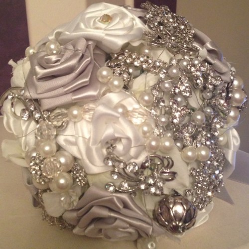 Brooch bouquets, head pieces and much more. All items a individually designed and hand made. We add a bespoke elegance to your wedding day! Carlow, Ireland.